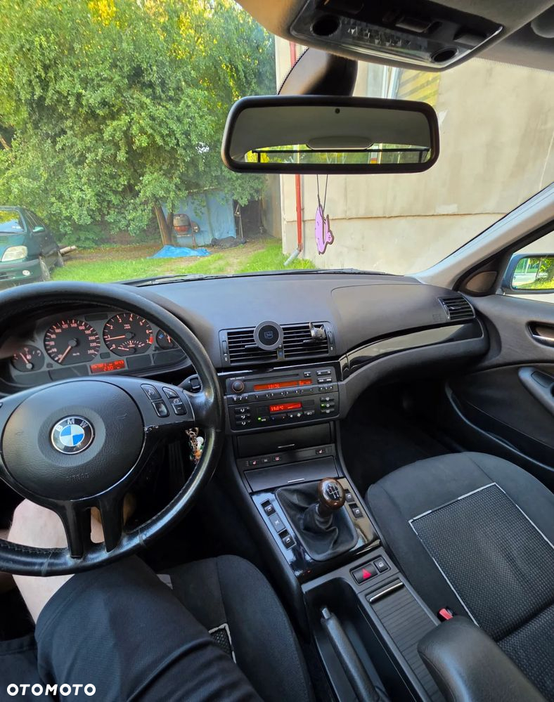 BMW Seria 3 318i - 8