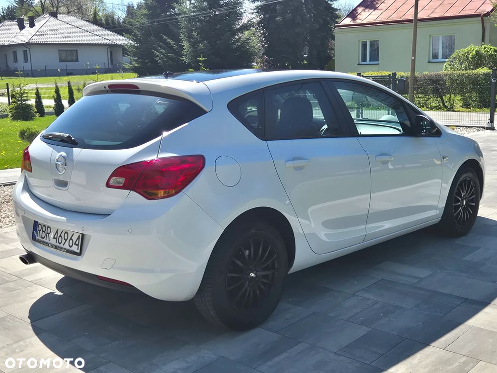 Opel Astra 1.4 T Cosmo S&S - 10