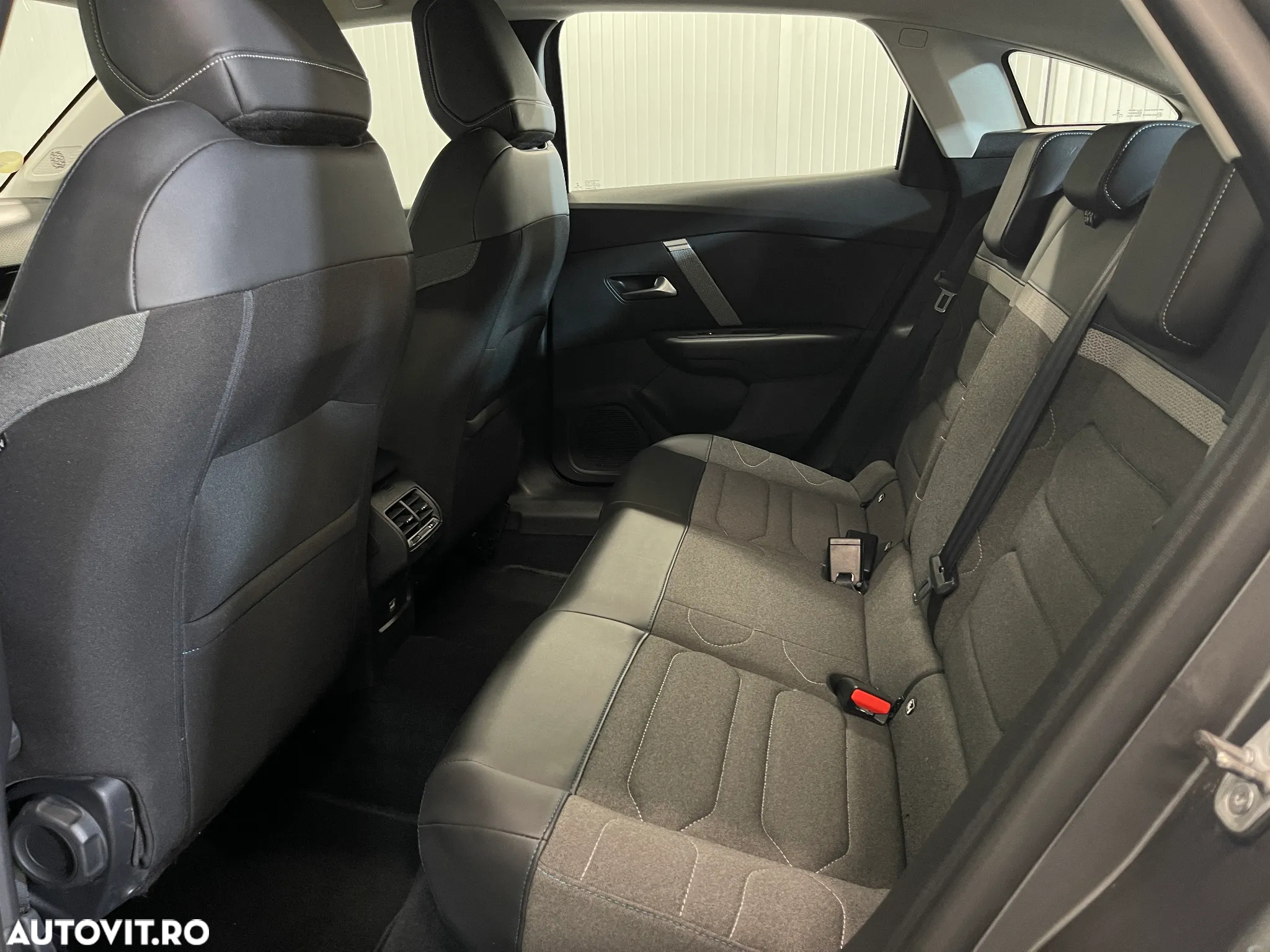 Citroën C4 BlueHDi 110 Stop&Start FEEL PACK - 11