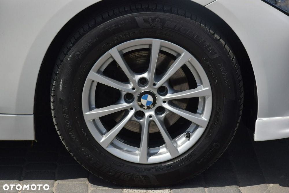 BMW Seria 3 318d Blue Performance - 11