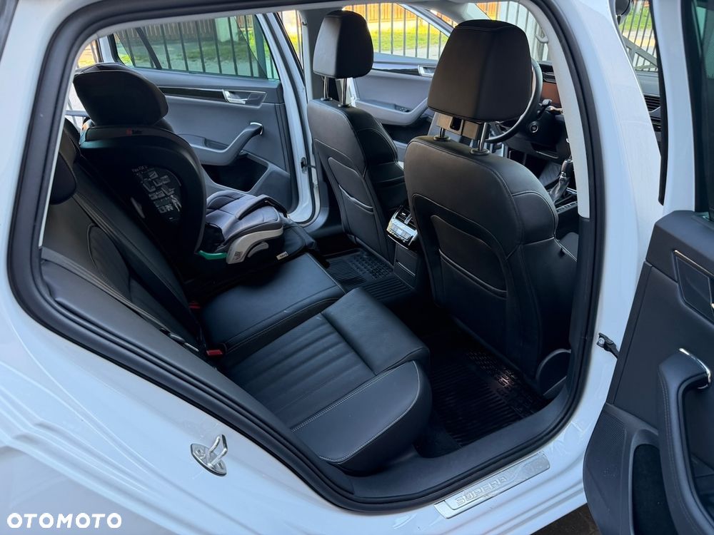 Skoda Superb 2.0 TSI 4x4 L&K DSG - 9
