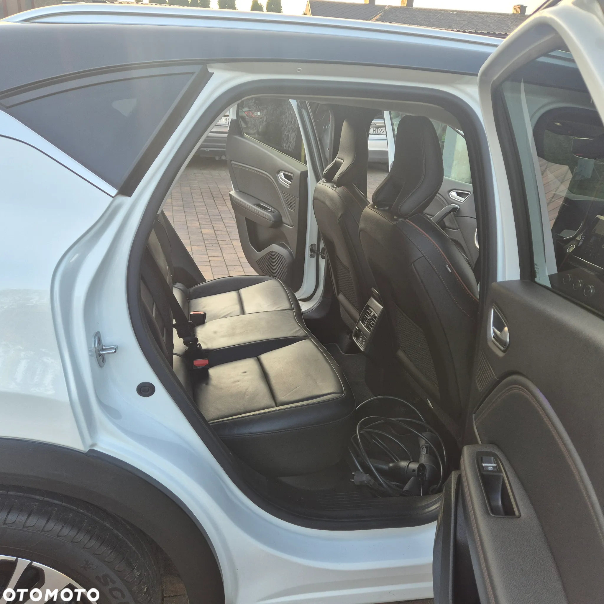 Renault Captur E-TECH PLUG-in 160 INITIALE PARIS - 14