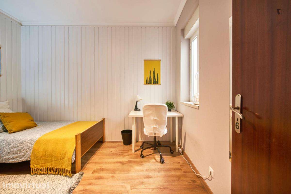 Quarto - localizado em Entrecampos Lisbon - Grande imagem: 3/10