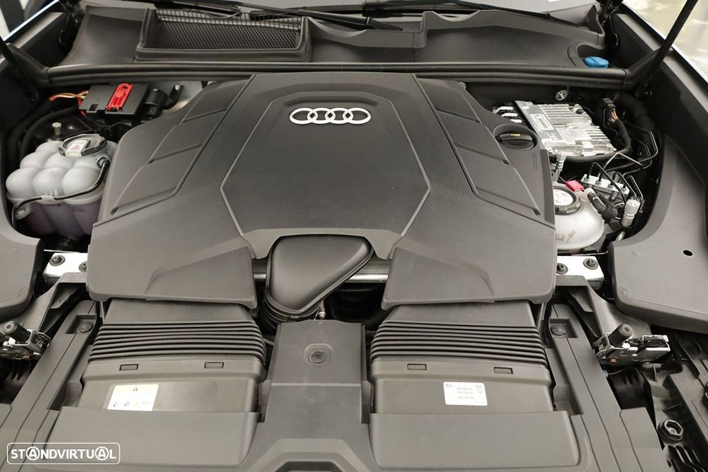 Audi Q8 55 TFSIe quattro Tiptronic - 30