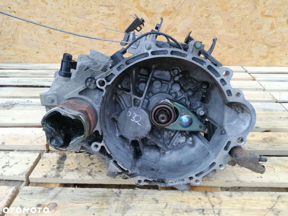 kia carens iii skrzynia biegów wbu60k 6-biegowa 1.6 diesel 128km 2011r - 1