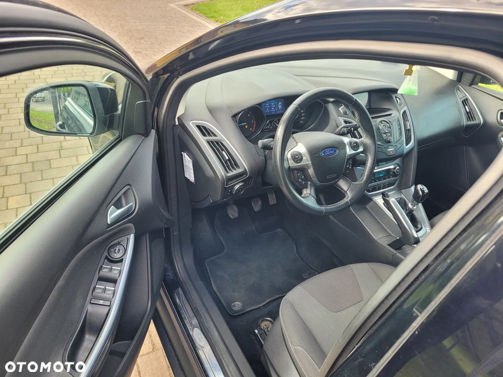 Ford Focus 1.6 TDCi DPF SYNC Edition - 9