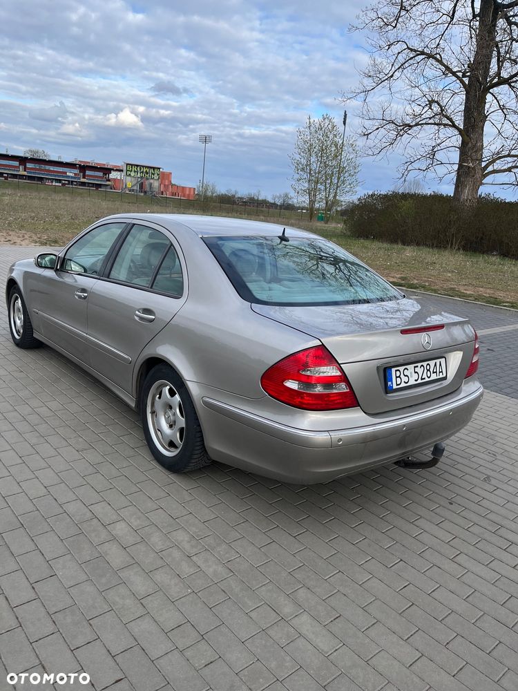 Mercedes-Benz Klasa E 200 CDI Elegance - 4