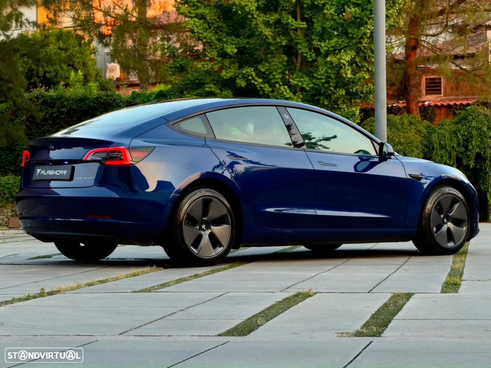 Tesla Model 3 - 7
