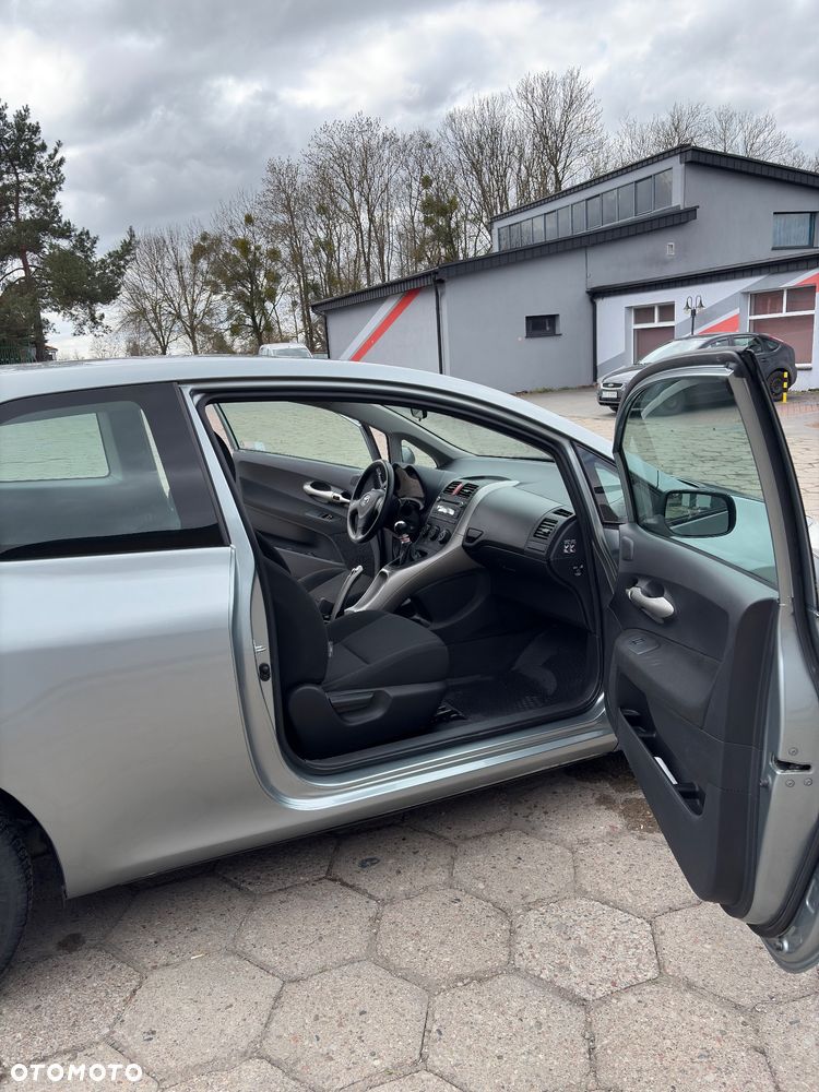 Toyota Auris 1.33 VVT-i Entry - 14