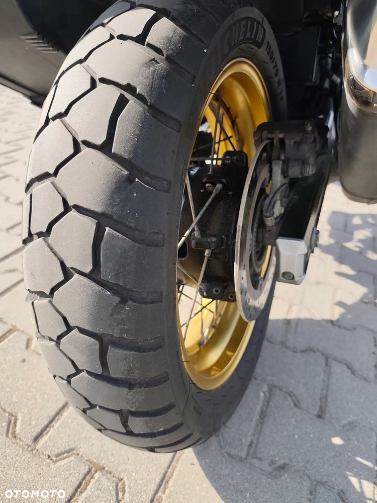 Suzuki V-STROM - 22
