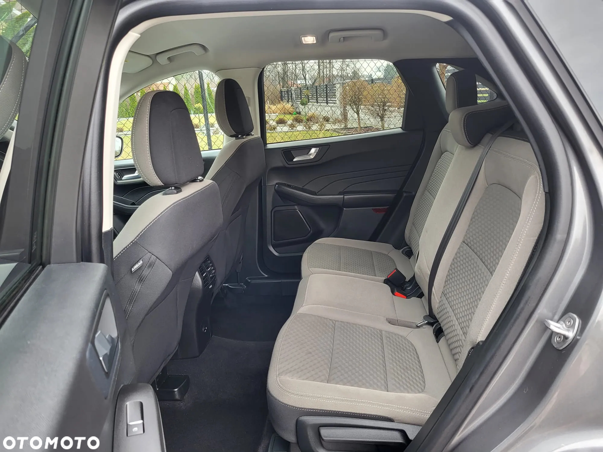 Ford Kuga - 40