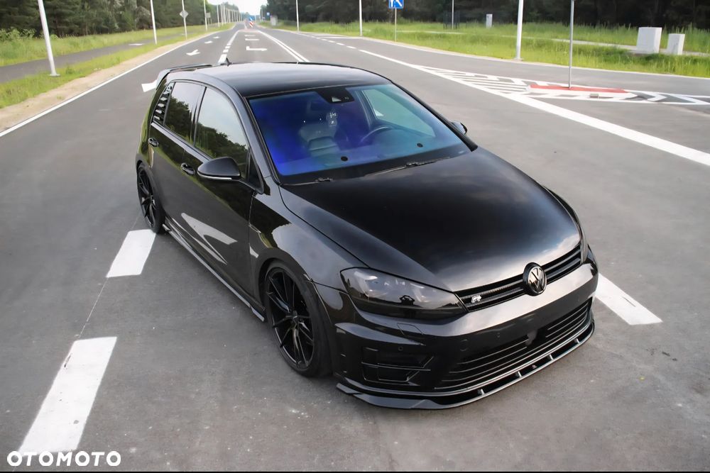Volkswagen Golf - 2