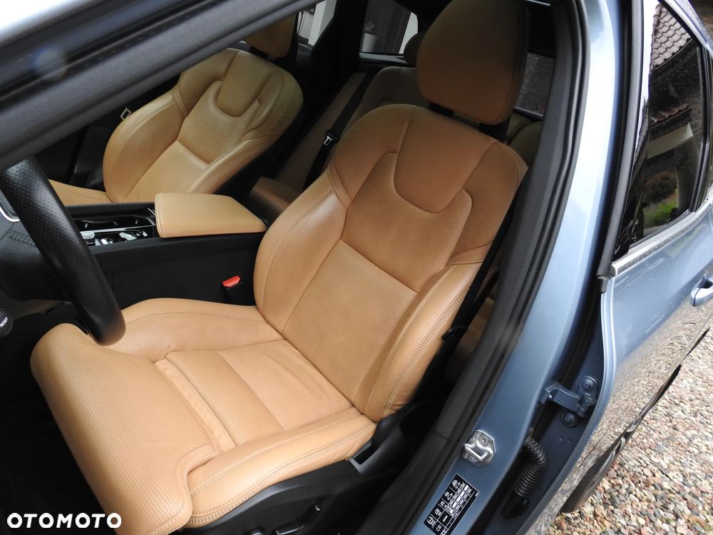 Volvo XC 60 D4 AWD Inscription - 19