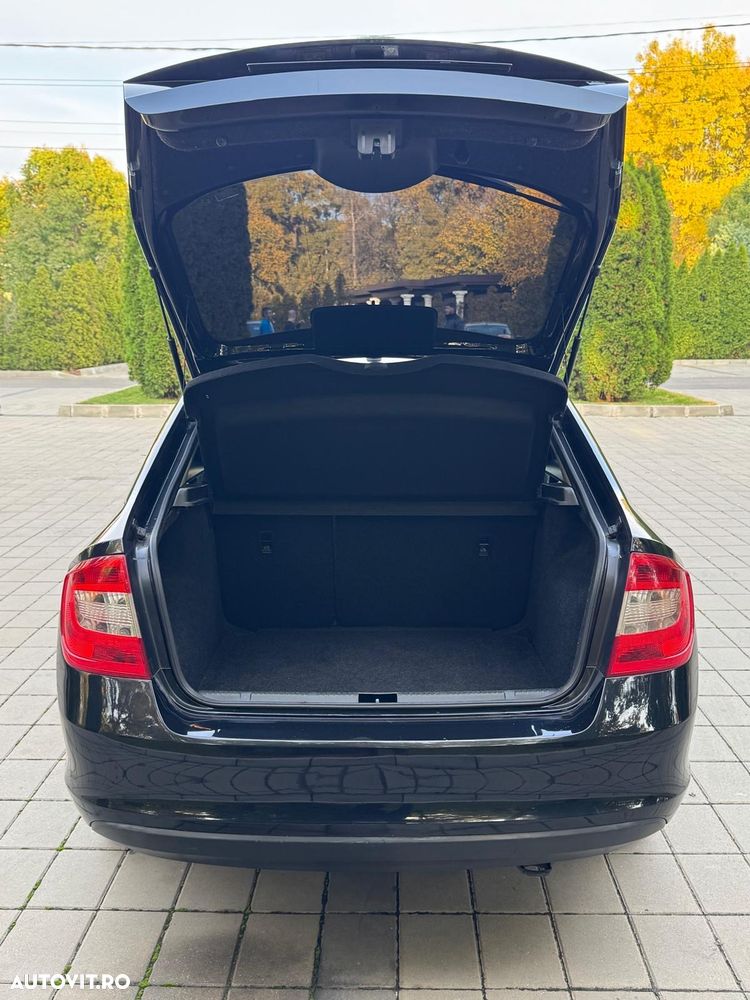 Skoda RAPID 1.6 TDI Active - 10