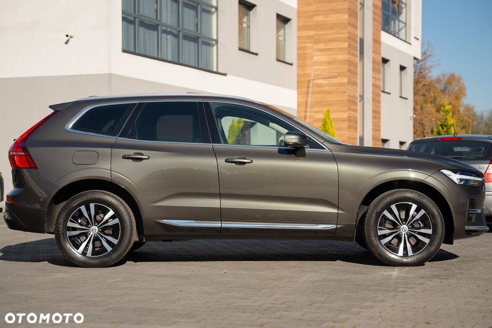 Volvo XC 60 T6 AWD Recharge Geartronic Inscription - 16