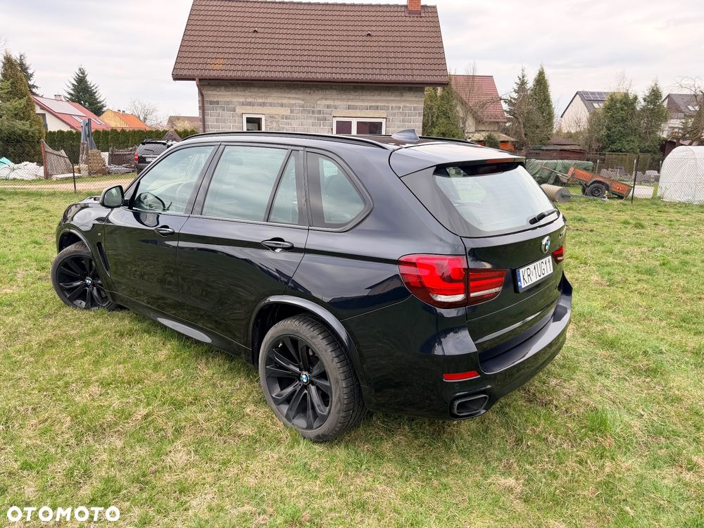 BMW X5 M M50d Sport-Aut - 9