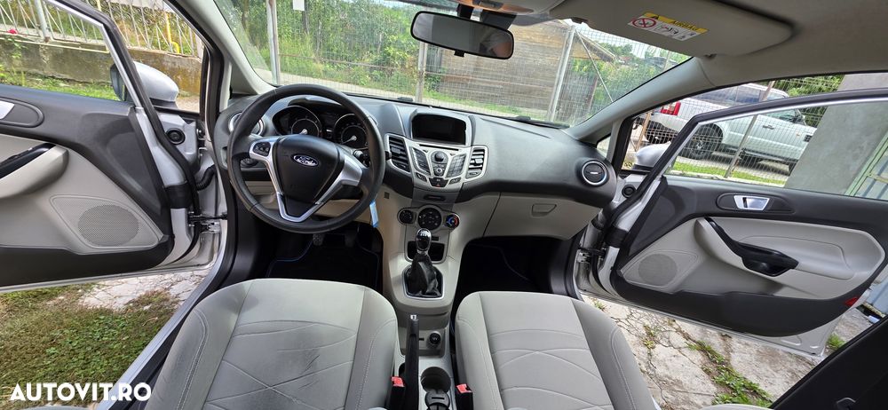 Ford Fiesta - 11