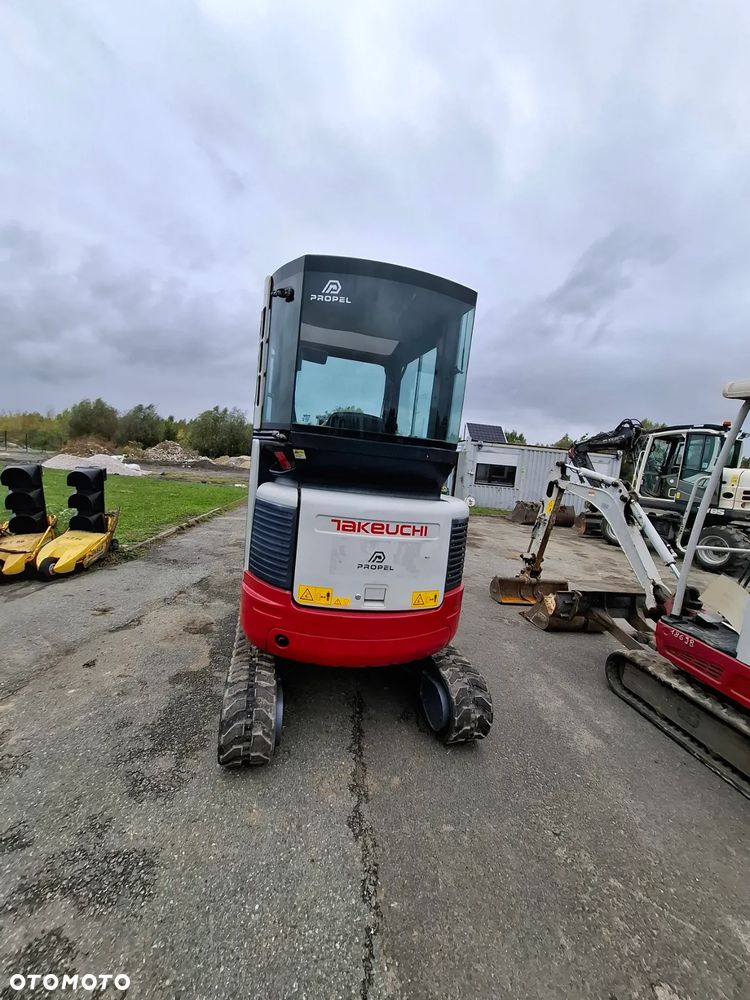 Takeuchi TB23R - 12