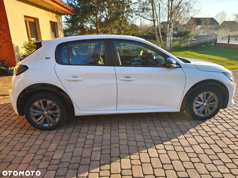 Peugeot 208 - 3