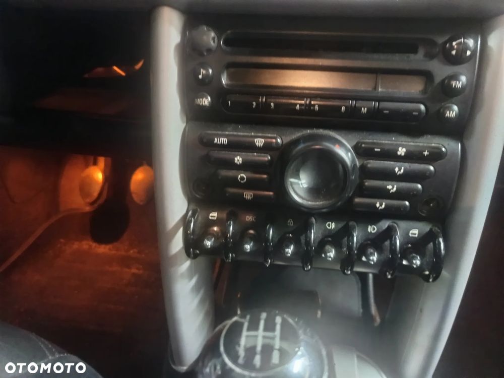 MINI Cooper Standard - 13