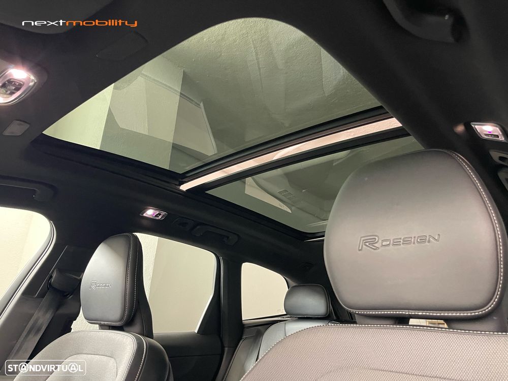 Volvo XC 60 2.0 T8 PHEV R-Design AWD - 12