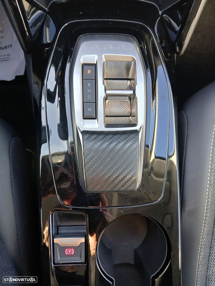 Peugeot 208 1.2 Hybrid Allure e-DCS6 - 9