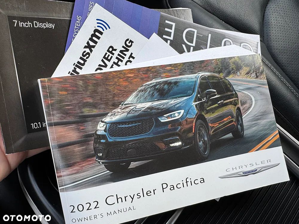 Chrysler Pacifica - 29