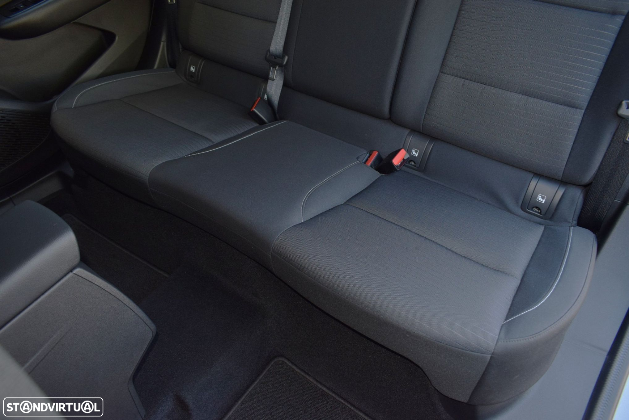 Renault Arkana 1.6 E-Tech Intens - 39