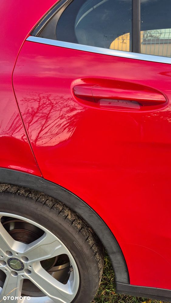 Mercedes-Benz GLA 200 - 4