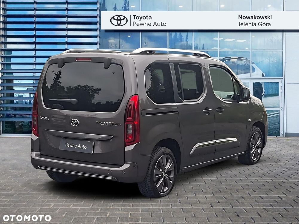 Toyota Proace City Verso 1.5 D-4D Family - 2