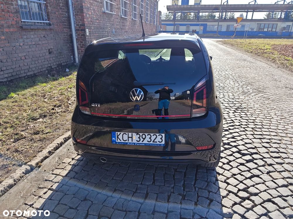 Volkswagen up! - 9