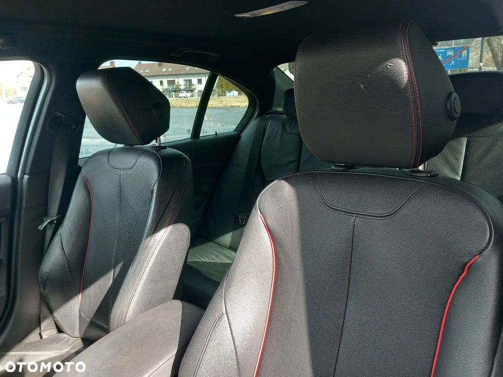 BMW Seria 3 318d Sport Line - 11