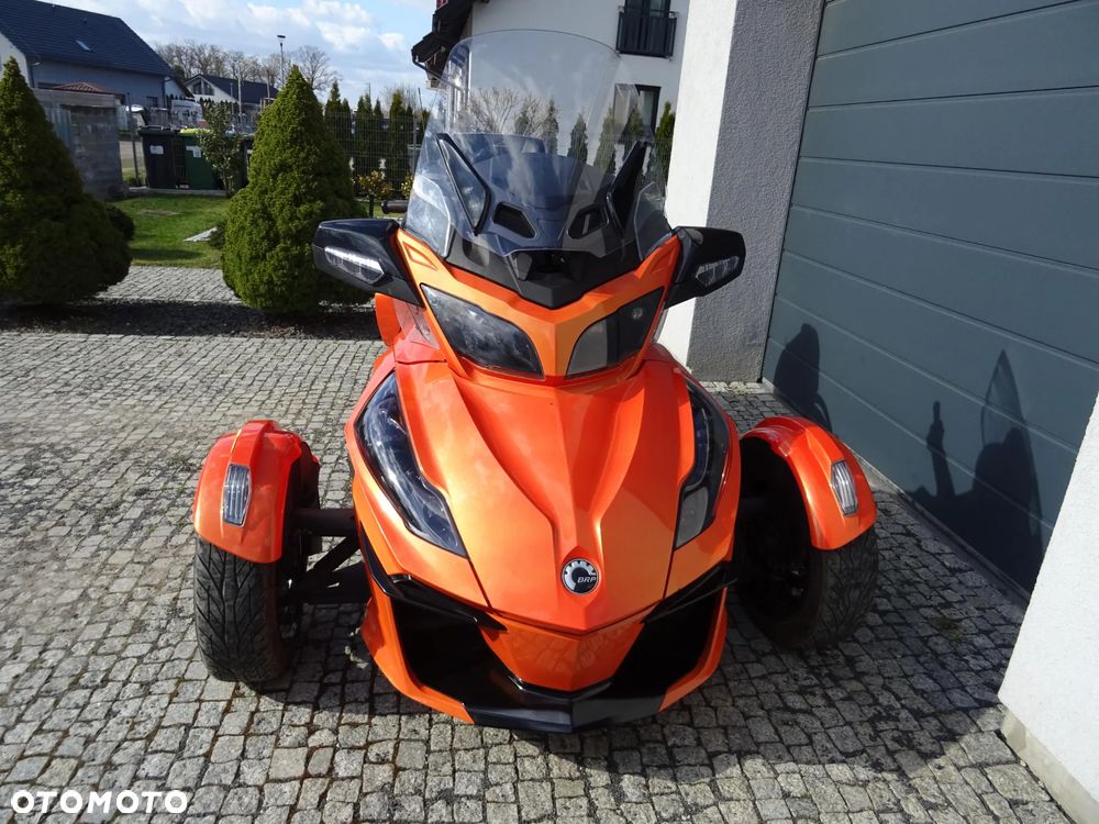 Can-Am Spyder - 11