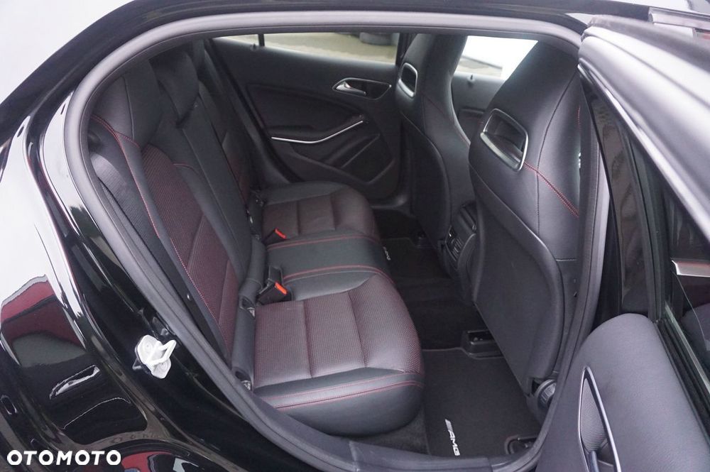 Mercedes-Benz GLA 200 7G-DCT AMG Line - 21