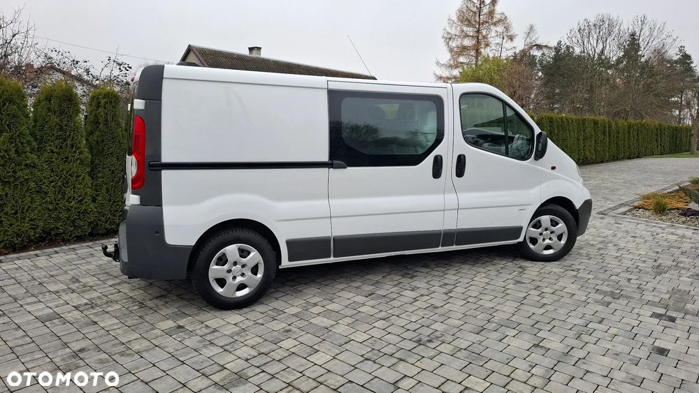 Opel VIVARO - 11