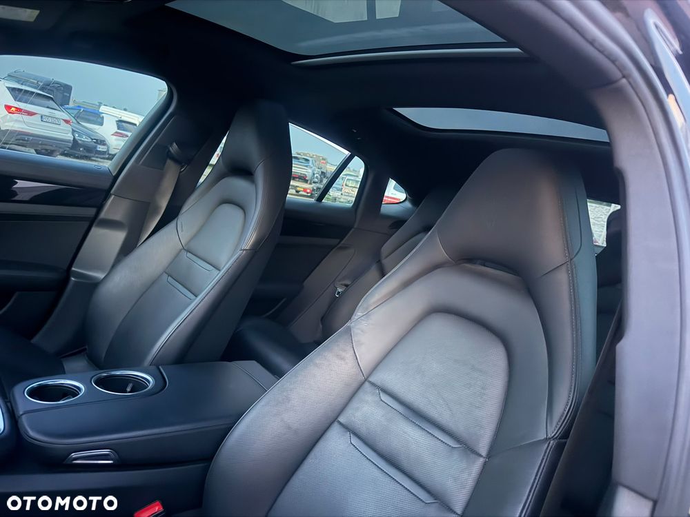Porsche Panamera 4S E-Hybrid - 11