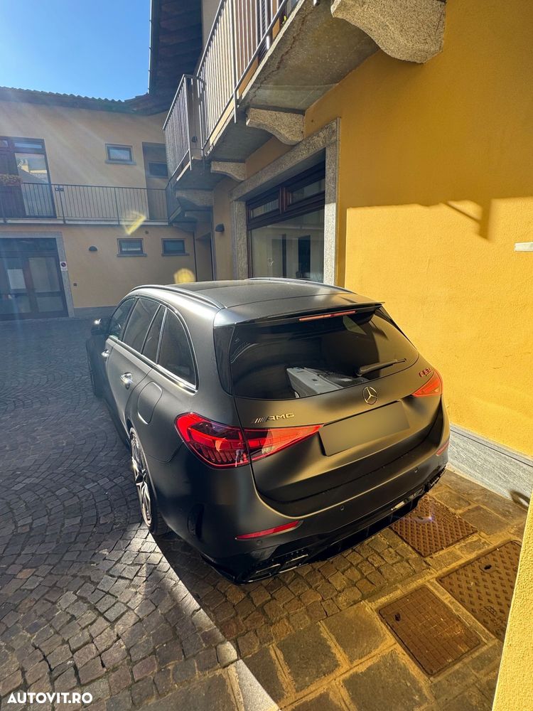 Mercedes-Benz C 63 AMG - 11