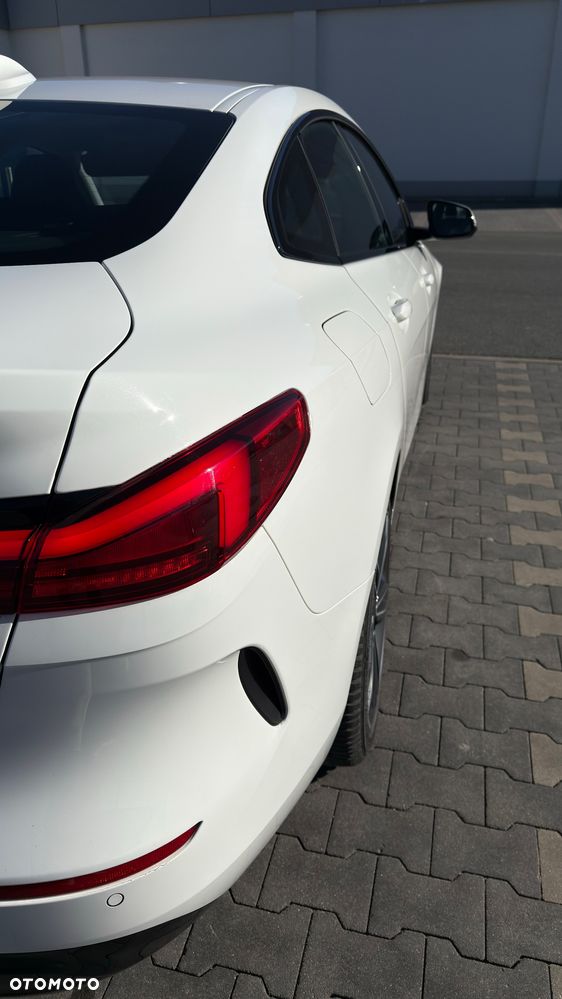 BMW Seria 2 218i - 4