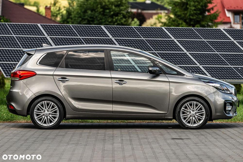 Kia Carens 1.7 CRDi L 7os - 19