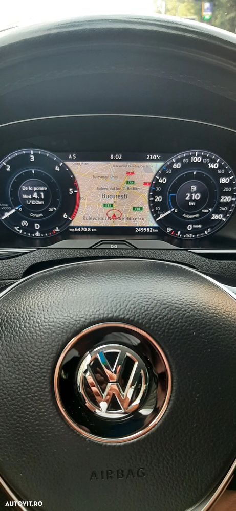 Volkswagen Passat - 29