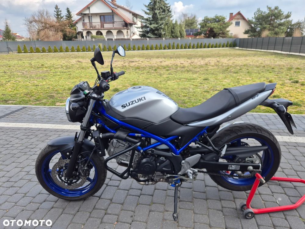 Suzuki SV - 8