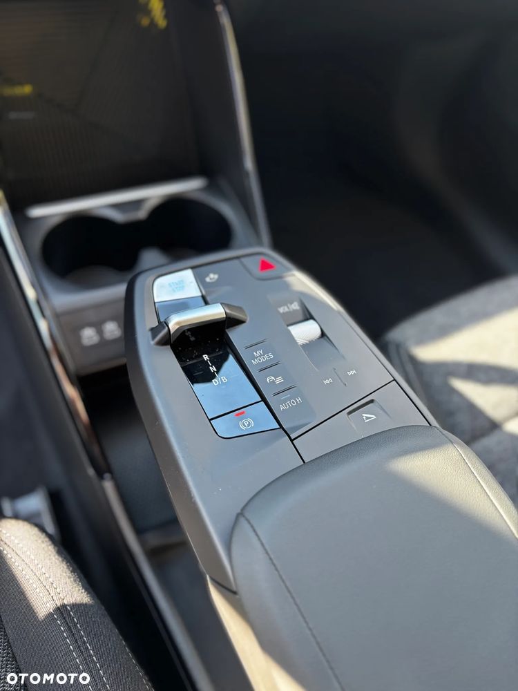 BMW iX2 eDrive20 66.5kWh - 6