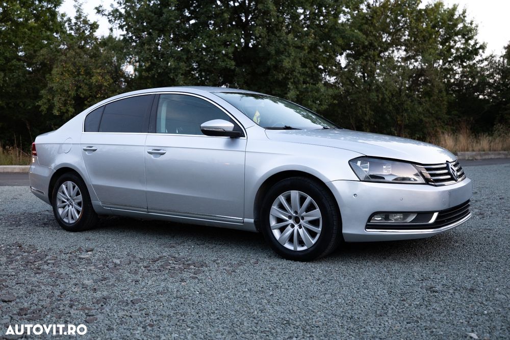 Volkswagen Passat 1.6 TDI DPF BlueMotion Technology Comfortline - 9
