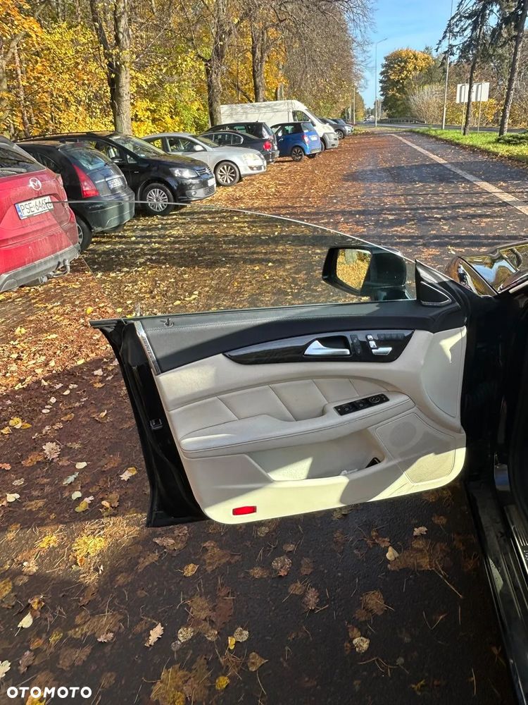 Mercedes-Benz CLS 350 CDI 4-Matic BlueEff - 12