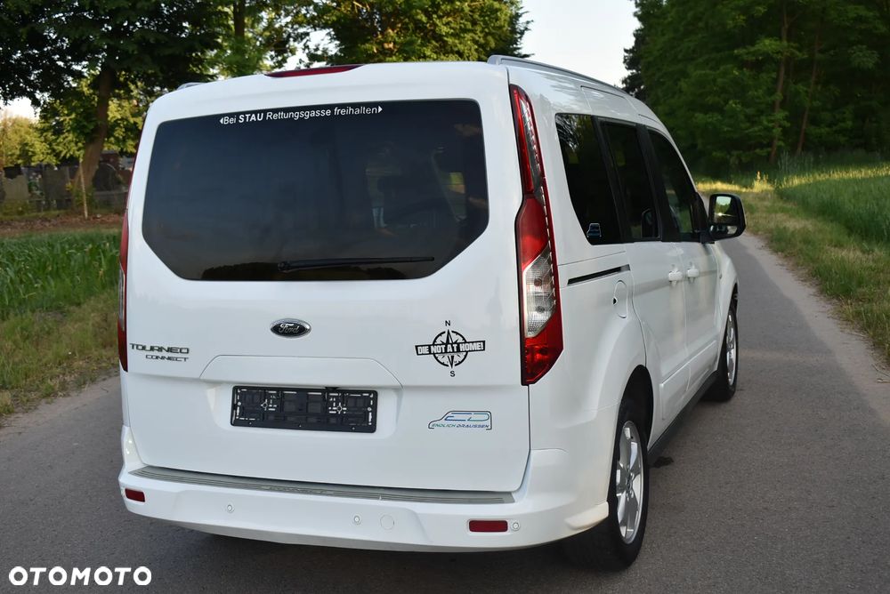 Ford Tourneo Connect - 13