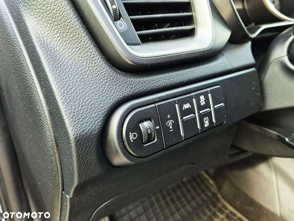 Kia Ceed 1.5 T-GDI M DCT - 11