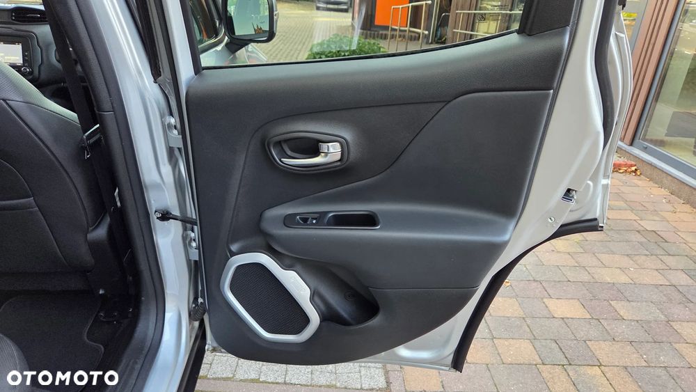 Jeep Renegade 1.4 MultiAir Limited - 35