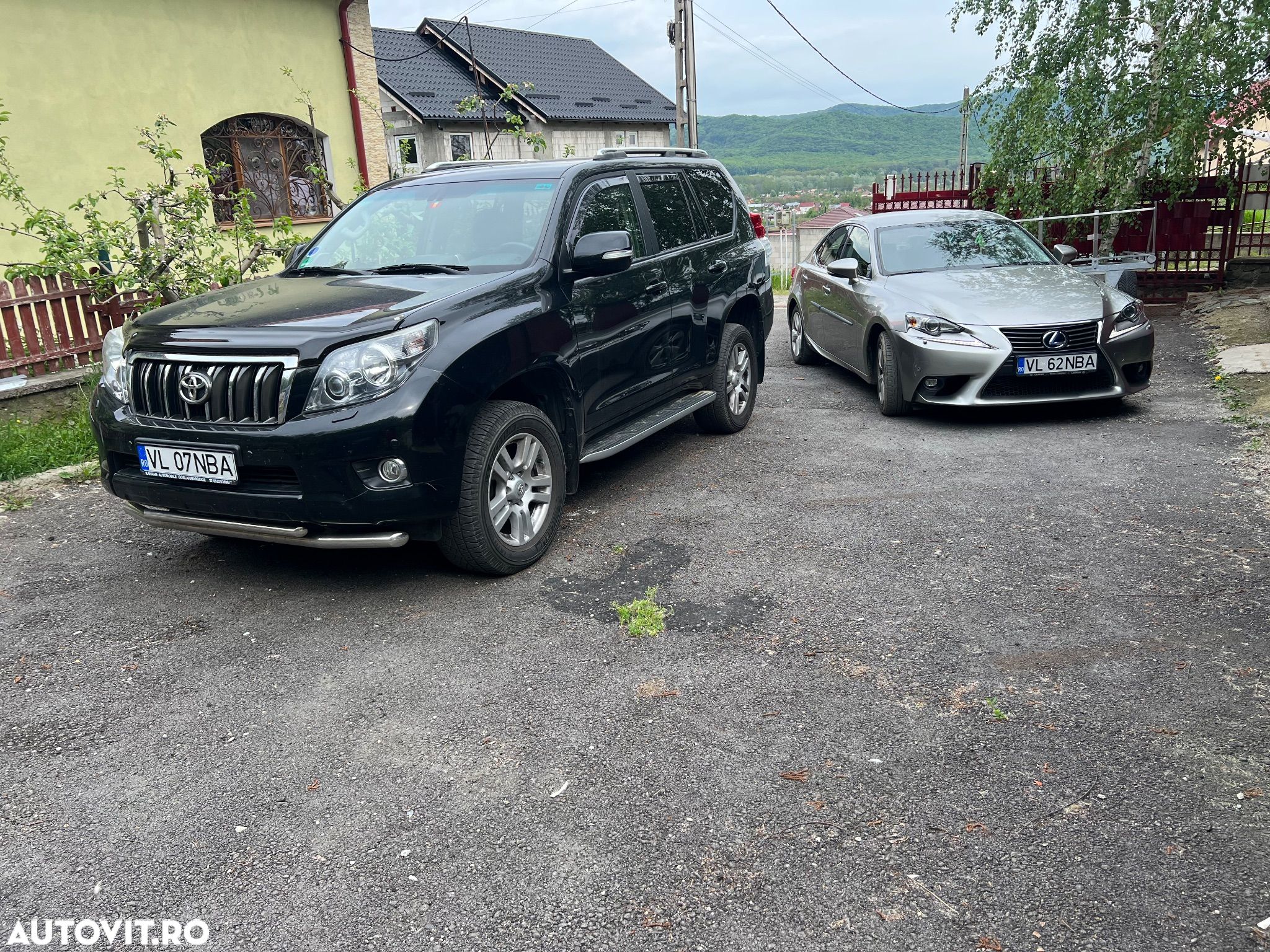 Toyota Land Cruiser - 1