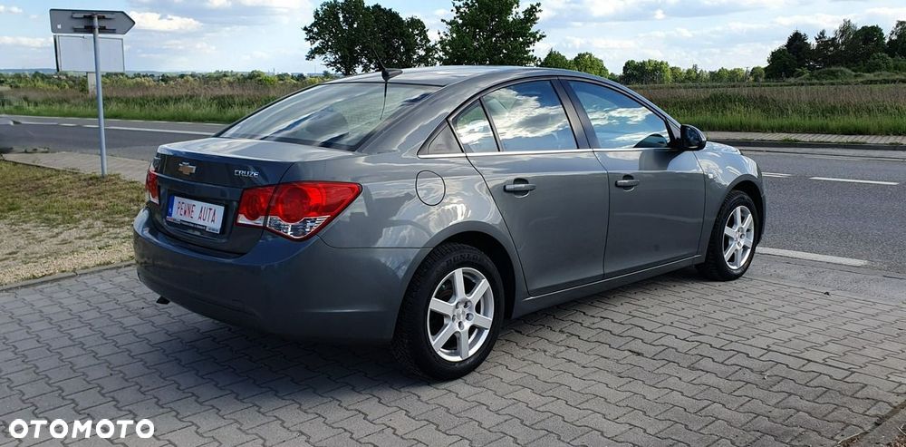 Chevrolet Cruze - 4