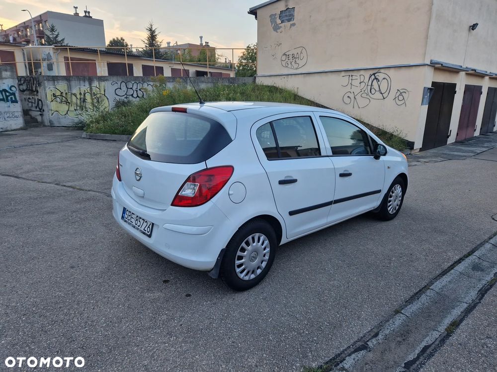 Opel Corsa - 8